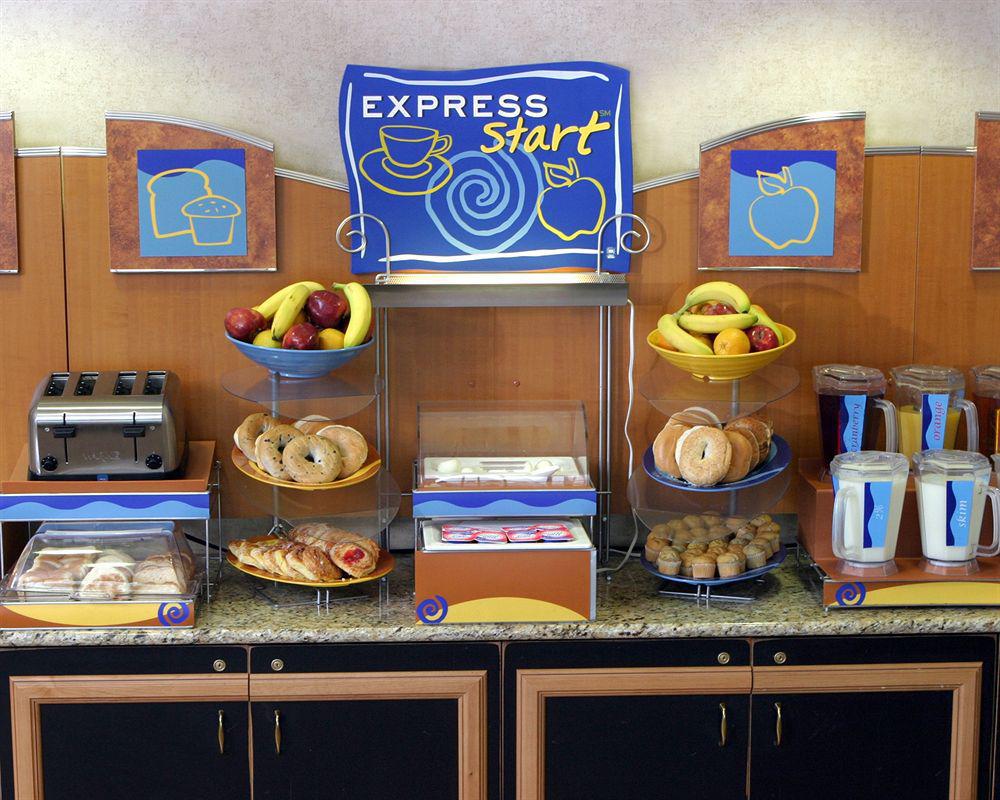 Holiday Inn Express Hotel And Suites Fort Worth/I-20 Ngoại thất bức ảnh