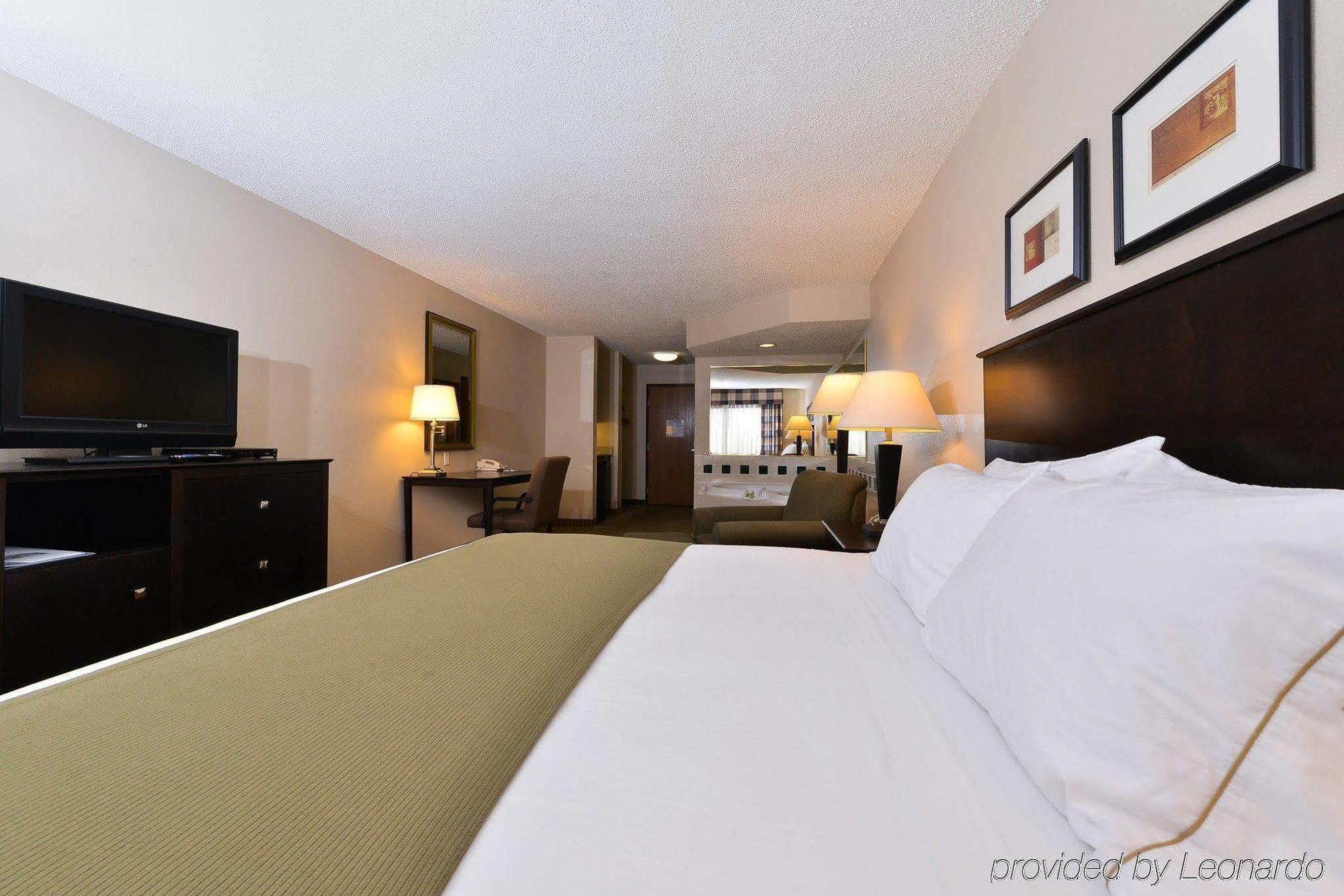 Holiday Inn Express Hotel And Suites Fort Worth/I-20 Ngoại thất bức ảnh